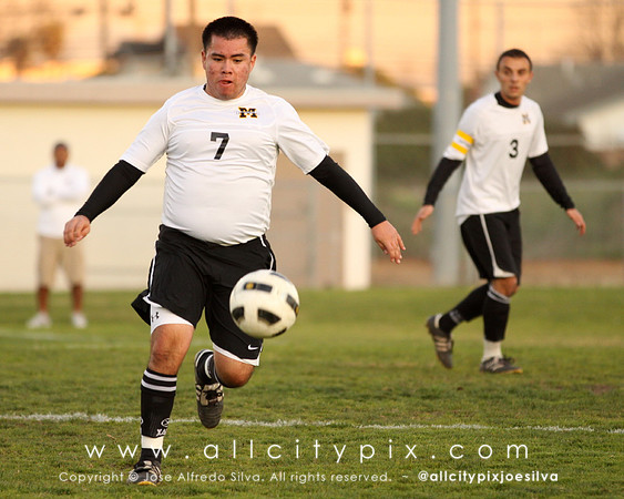 JSilva_120127_0021